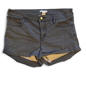 Blue and white striped hm